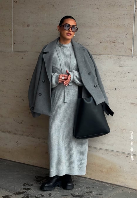 BUBBLEROOM Round Neck Rib Knitted Midi Dress 