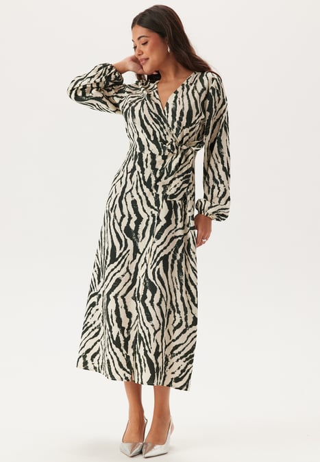 BUBBLEROOM Wrap Dress