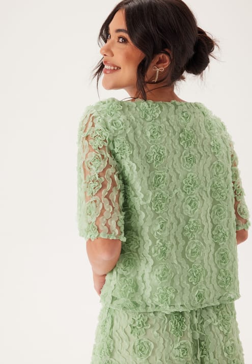 BUBBLEROOM 3D Flower Short Sleeve Blouse