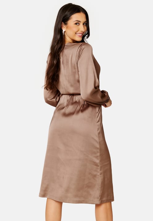 BUBBLEROOM Gisele Satin Midi Dress