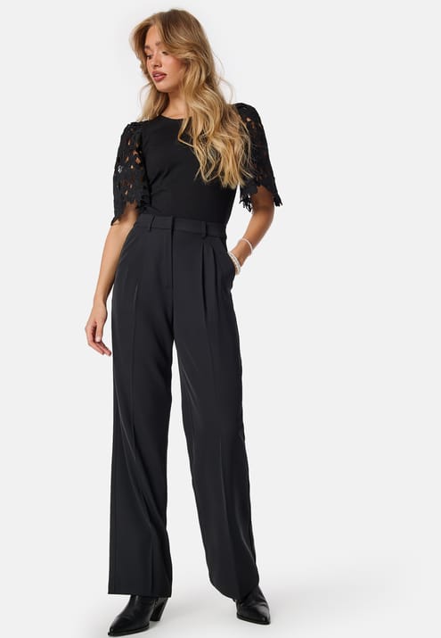 BUBBLEROOM Contrast Lace Sleeve Top
