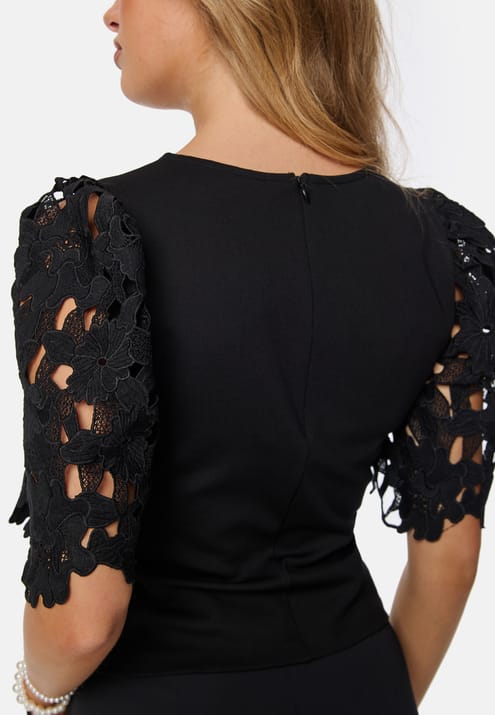 BUBBLEROOM Contrast Lace Sleeve Top