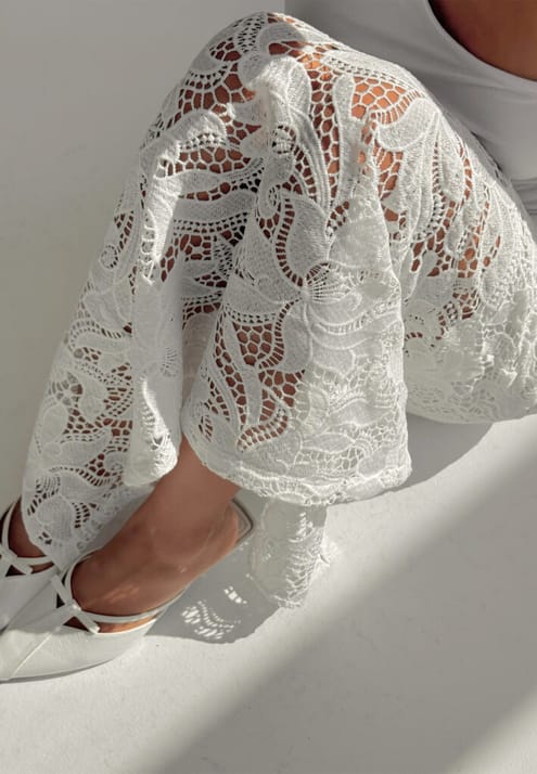 BUBBLEROOM Midi Lace Skirt