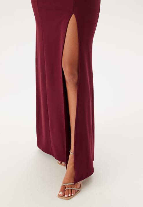 Bubbleroom Occasion Twist Off Shoulder Gown