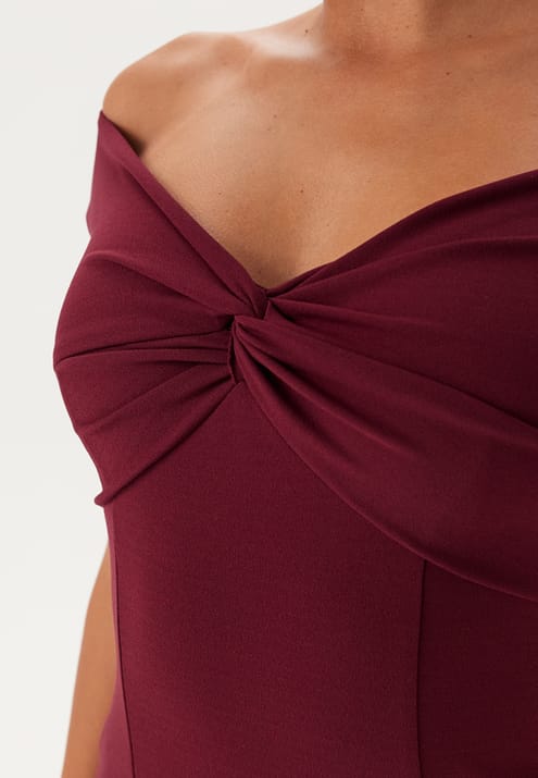 Bubbleroom Occasion Twist Off Shoulder Gown