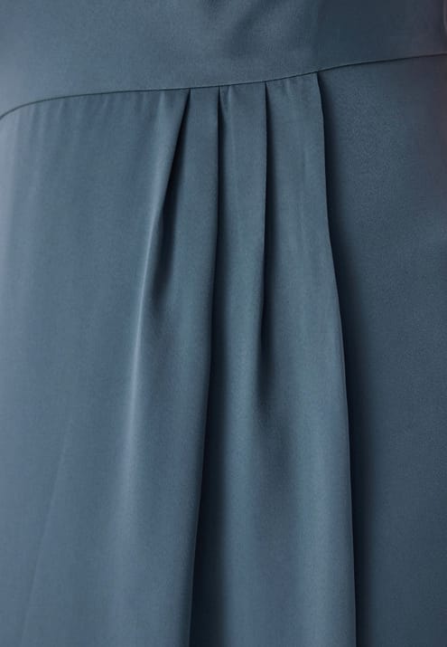 Bubbleroom Occasion Waterfall Slit Satin Gown