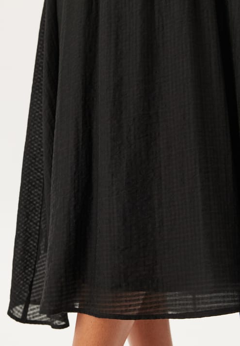 Happy Holly Balloon Sleeve Structured Midi Dress