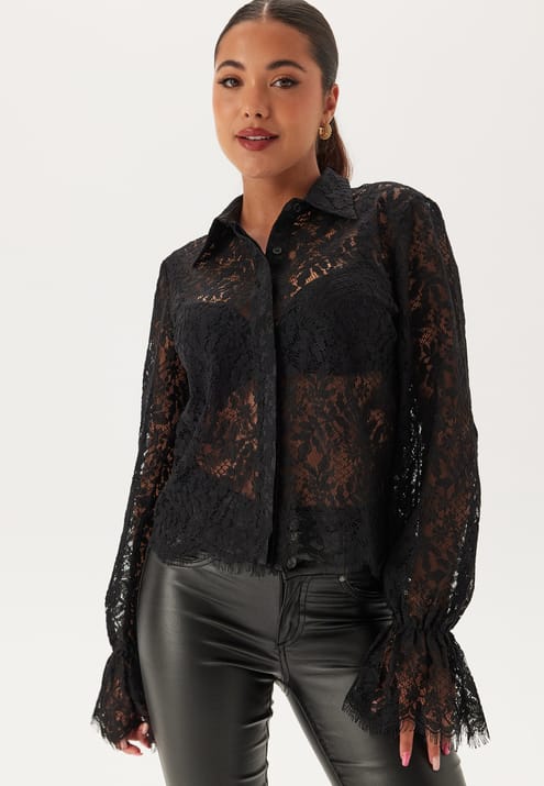 Happy Holly Buttoned Lace Shirt