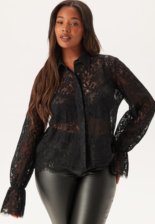 Happy Holly Buttoned Lace Shirt