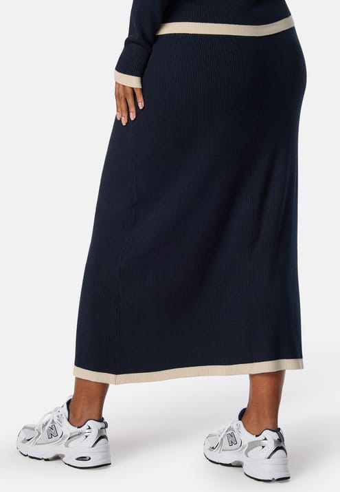 Happy Holly Contrast Knitted Midi Skirt
