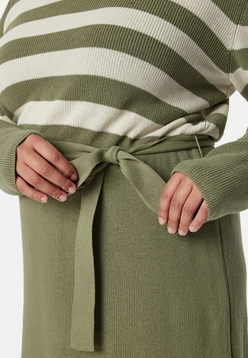 Happy Holly Striped O-neck  Knitted Dress