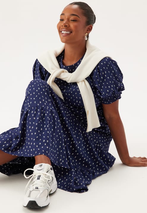 Happy Holly Puff Sleeve Viscose Midi Dress
