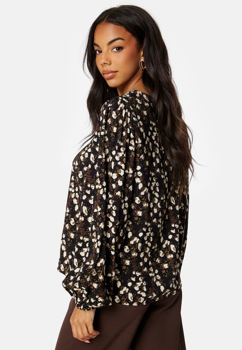 Object Collectors Item Leonora L/S V-Neck Top