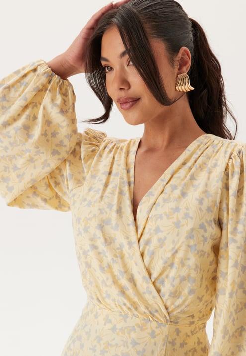 Bubbleroom Occasion Balloon Sleeve Wrap Gown