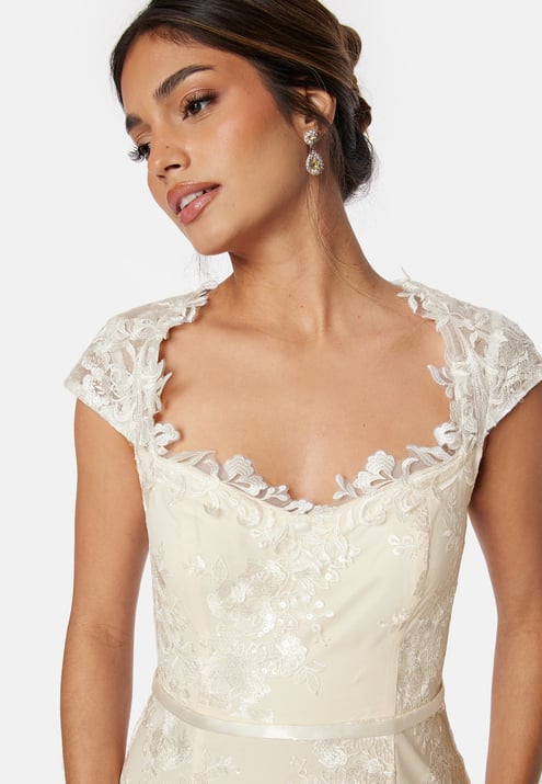 Bubbleroom Occasion Slit Lace Wedding Gown
