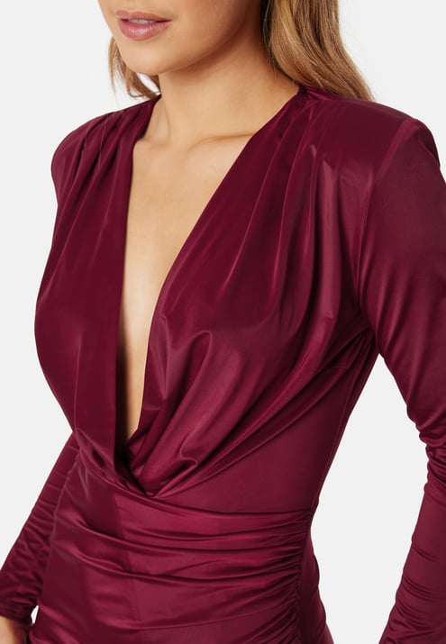 Bubbleroom Occasion Slit V-neck stretchy gown