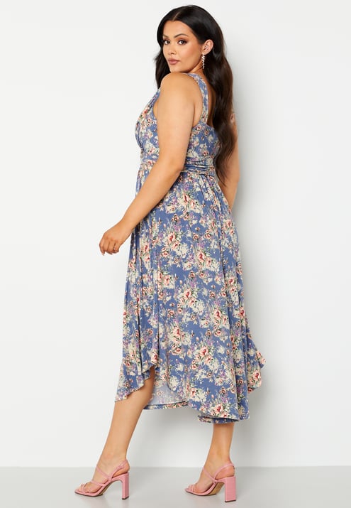 Bubbleroom Occasion Draped Soft Midi Dress