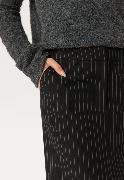BUBBLEROOM Slit Tailored Skirt