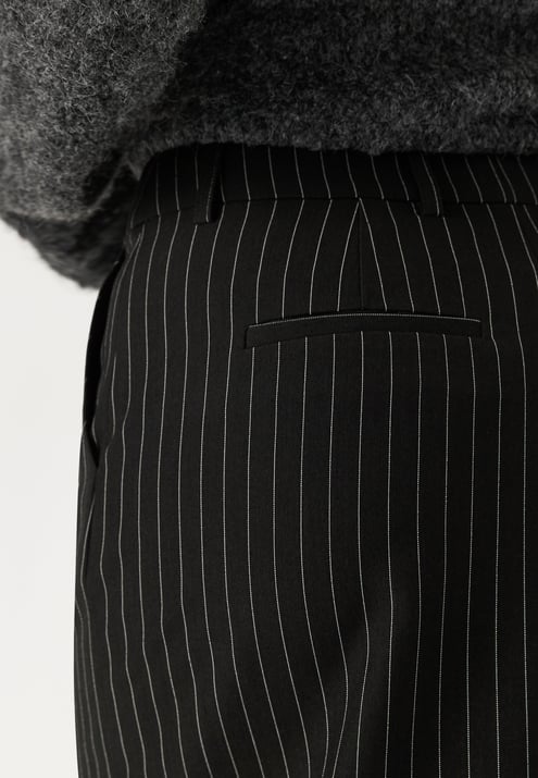 BUBBLEROOM Slit Tailored Skirt