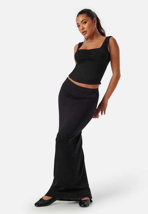 BUBBLEROOM Sweetheart Neckline Tank Top