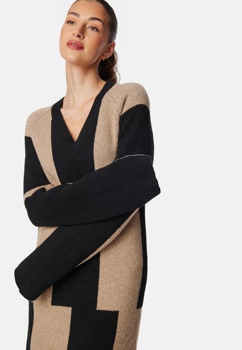BUBBLEROOM V-neck Knitted Midi Dress