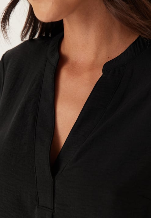 BUBBLEROOM V-neck Blouse