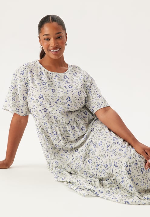 Happy Holly Butterfly Sleeve Viscose Midi Dress
