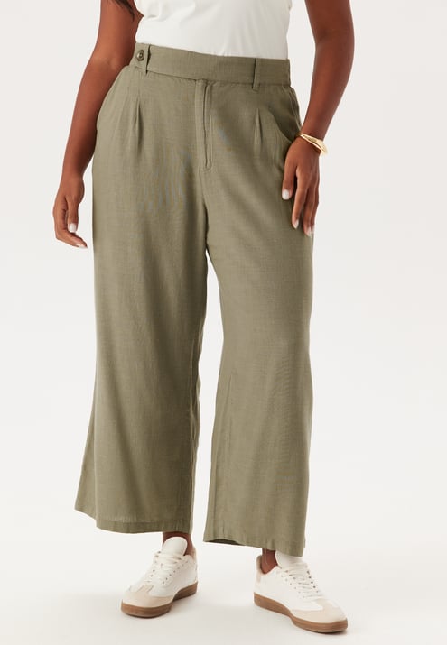 Happy Holly Linen Pants