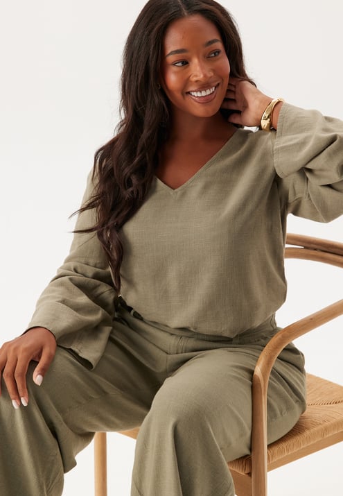 Happy Holly Linen Wide Sleeve Blouse