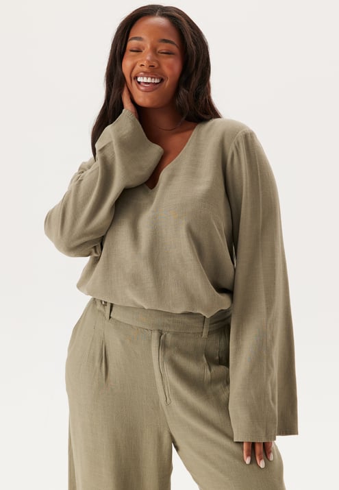 Happy Holly Linen Wide Sleeve Blouse