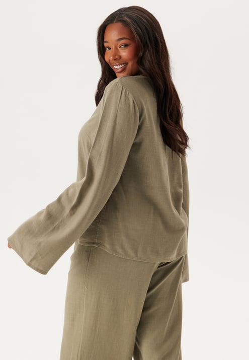 Happy Holly Linen Wide Sleeve Blouse