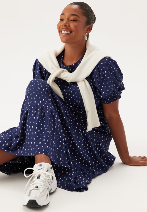 Happy Holly Puff Sleeve Viscose Midi Dress