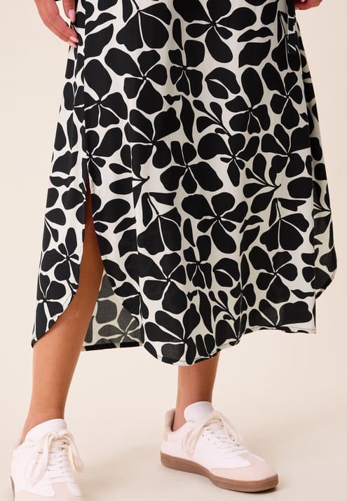 Happy Holly V-neck Viscose Dress