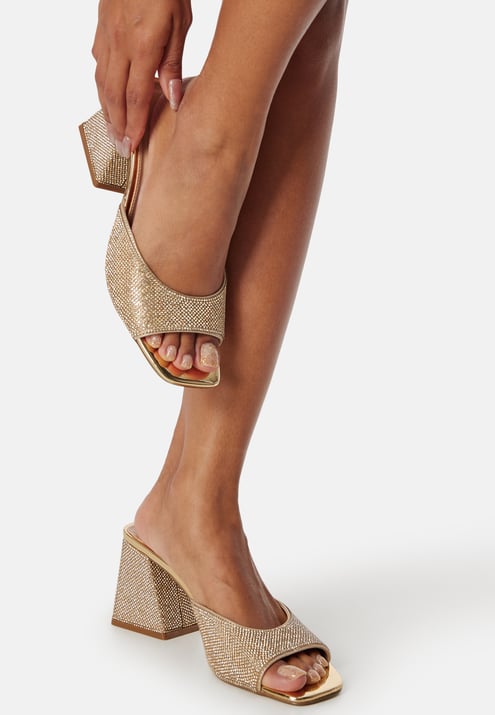 Steve Madden Glowing-R Sandal