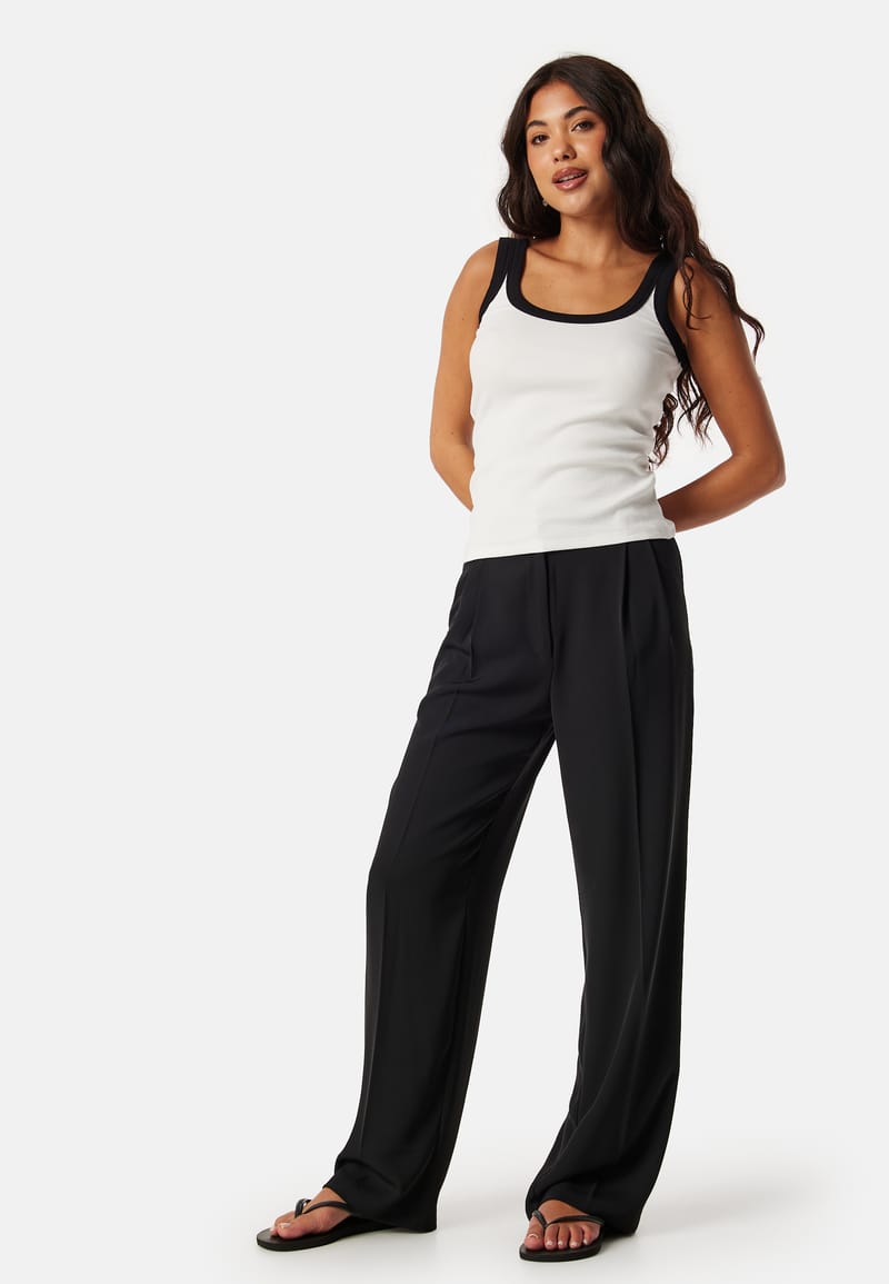 BUBBLEROOM Contrast Rib Tank Top