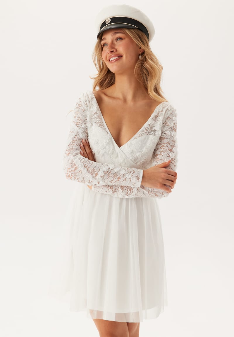 Bubbleroom Occasion 3D Flower L/S Lace Dress