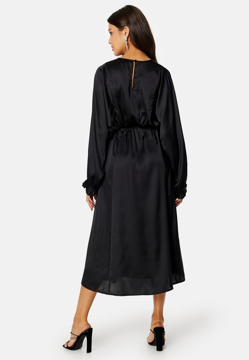 Bubbleroom Occasion Khrista Satin Dress