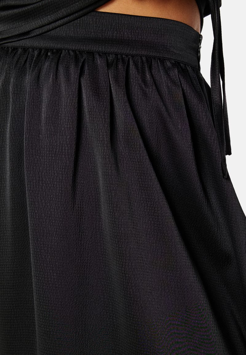 BUBBLEROOM Petrinia Skirt