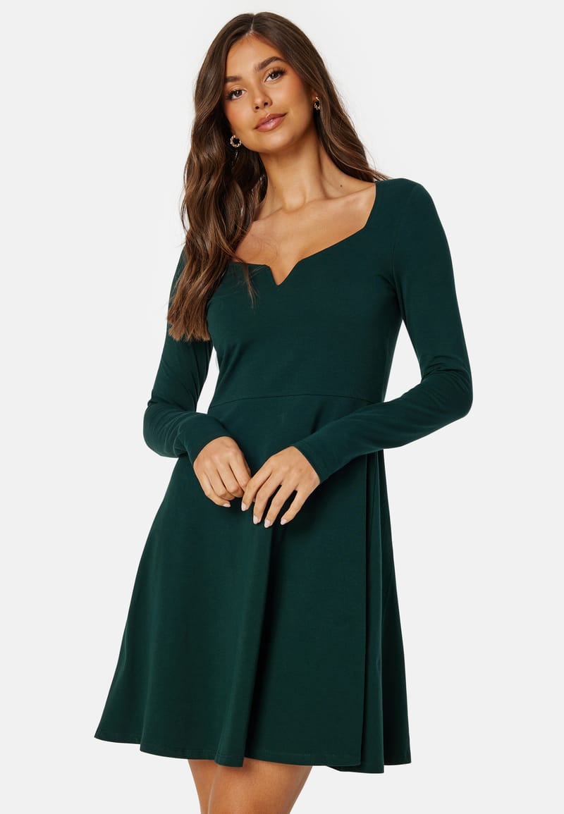 BUBBLEROOM Square V-neck L/S Skater Dress