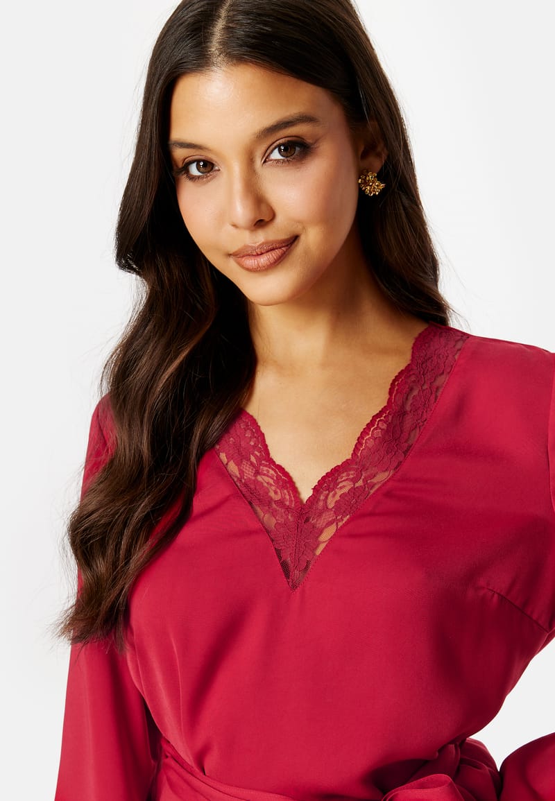 BUBBLEROOM Vallie lace dress