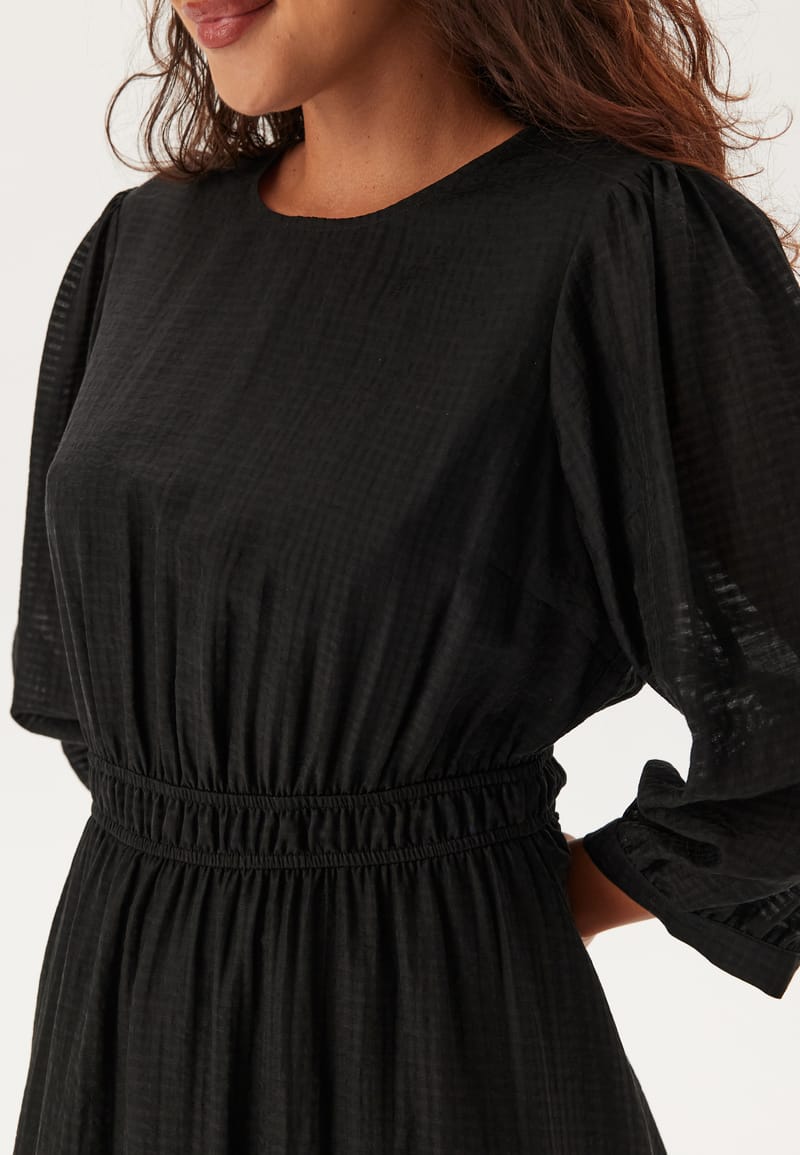 Happy Holly Balloon Sleeve Structured Midi Dress