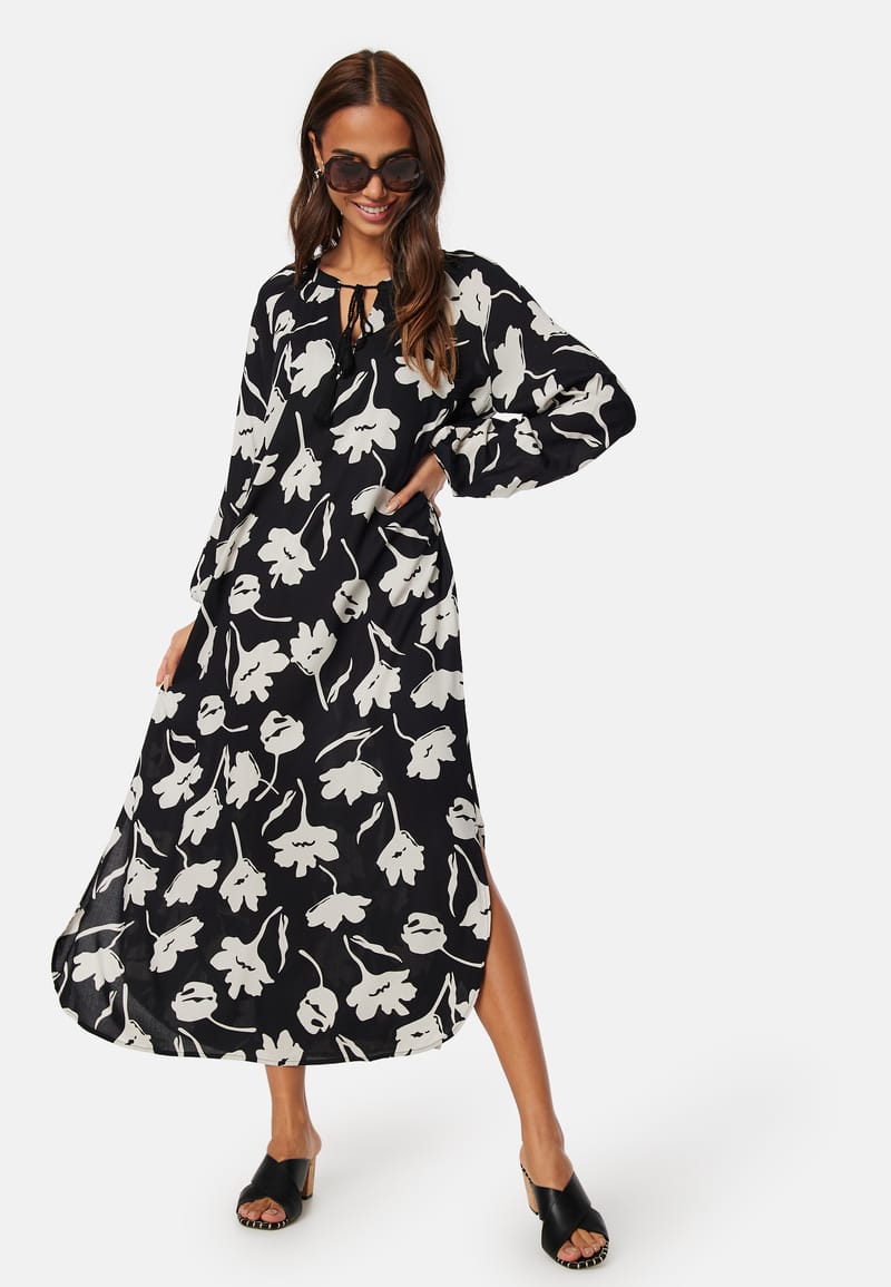 Happy Holly V-neck Raglan Viscose Dress
