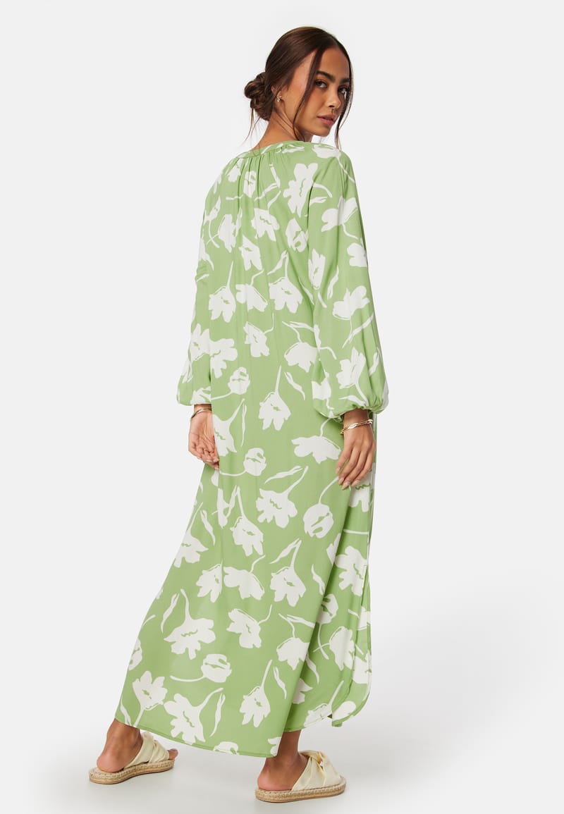 Happy Holly V-neck Raglan Viscose Dress