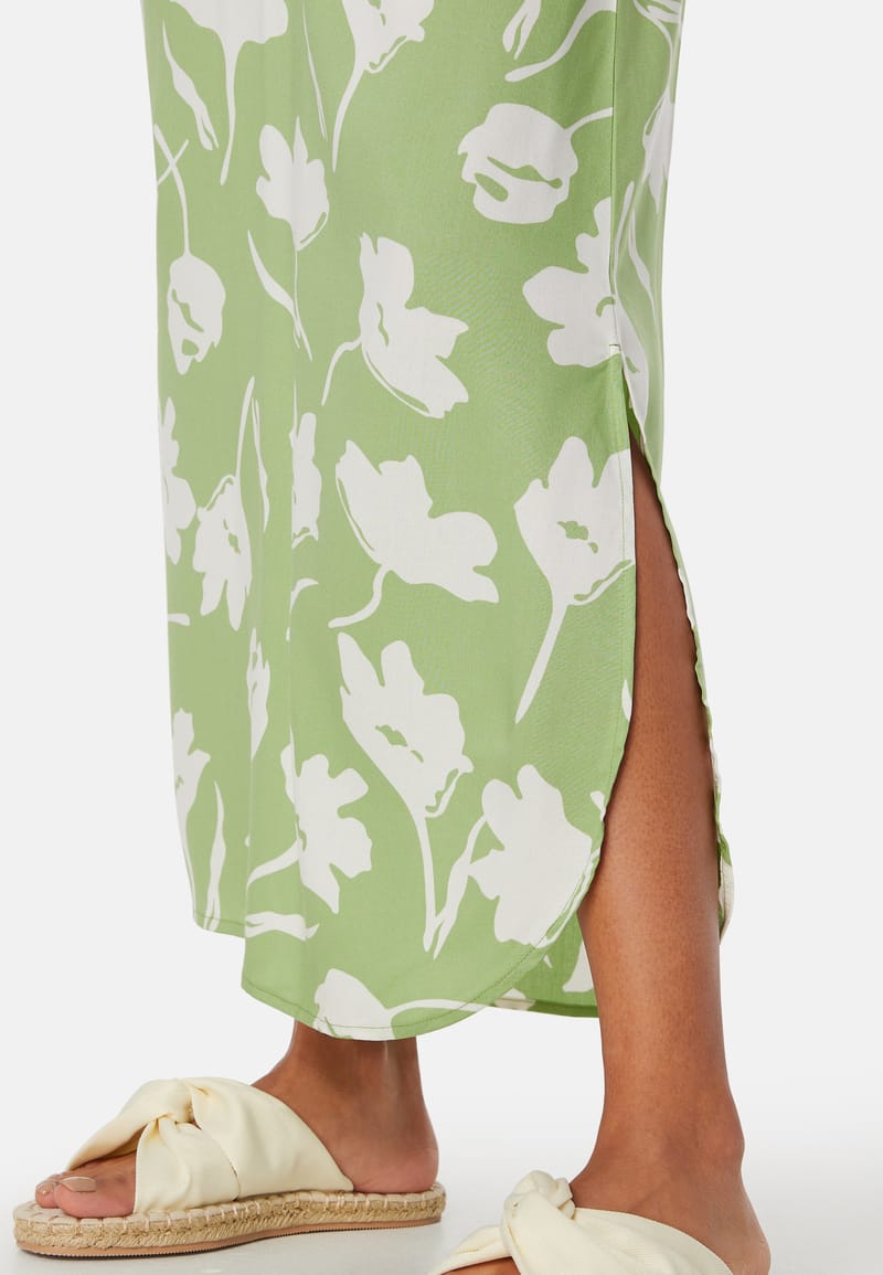 Happy Holly V-neck Raglan Viscose Dress