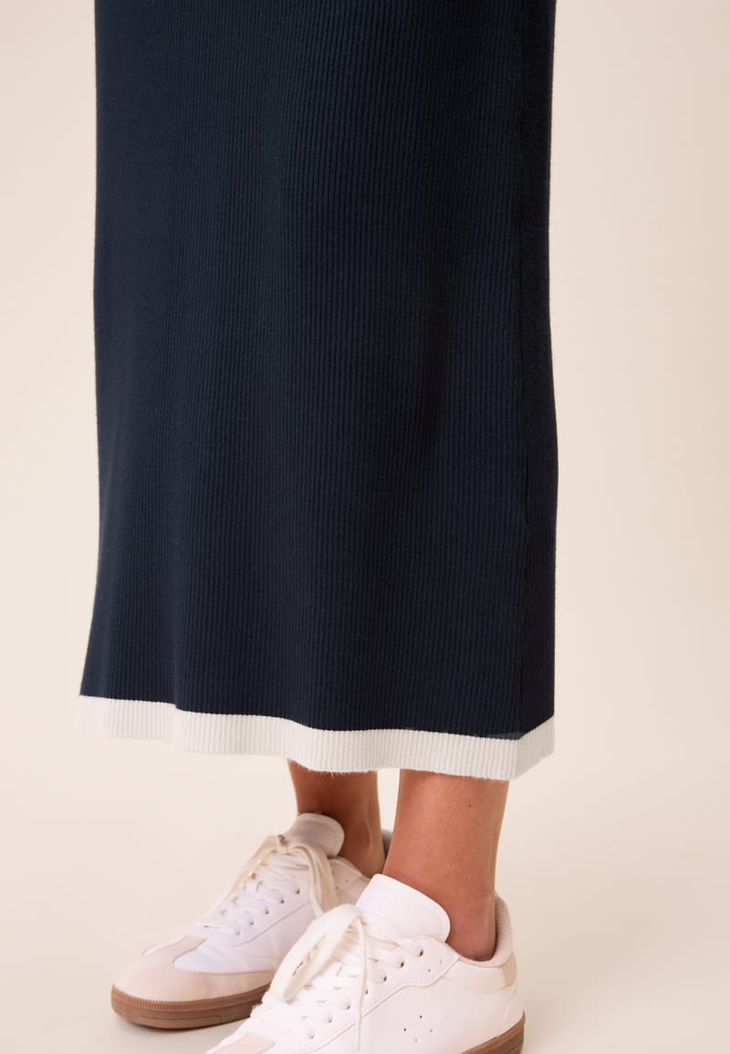 Happy Holly Contrast Knitted Midi Skirt
