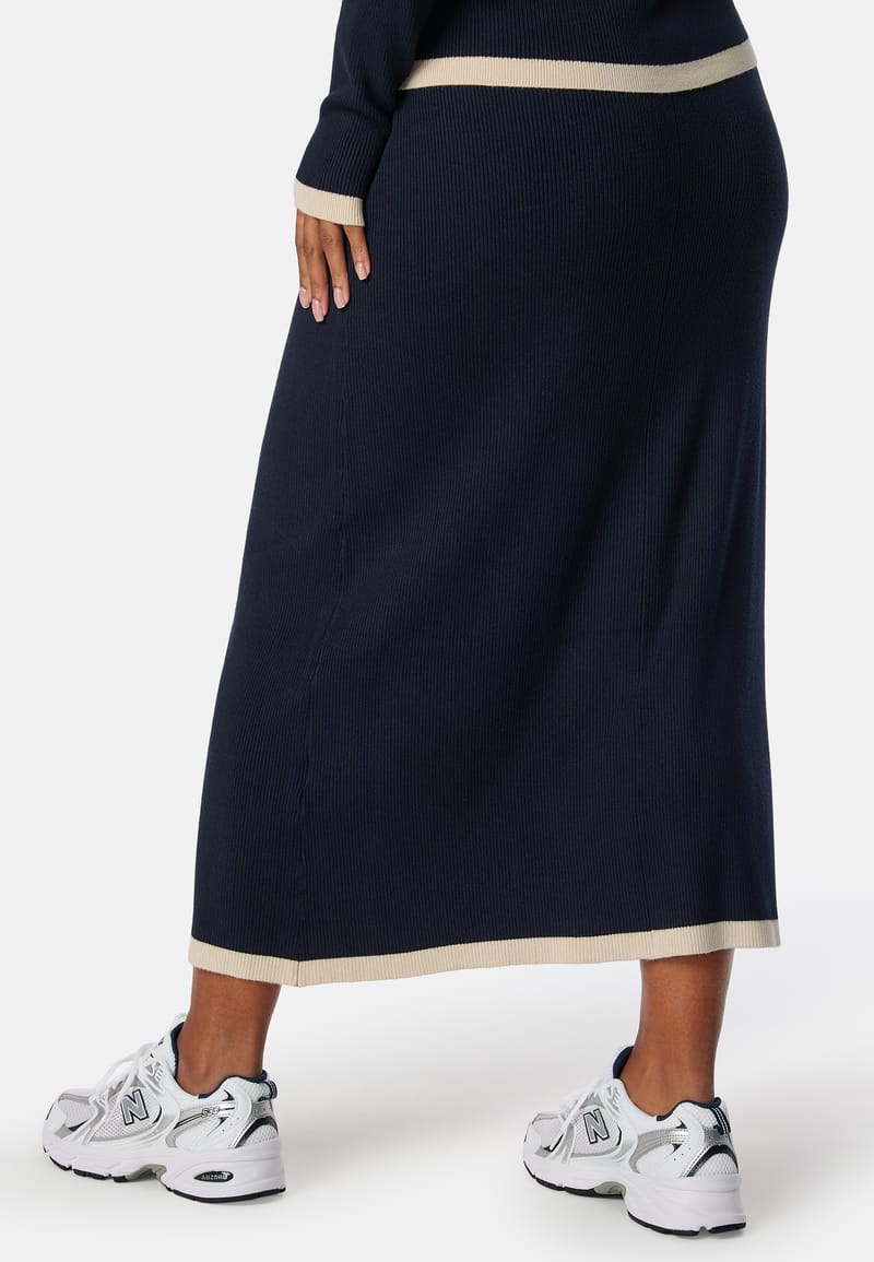 Happy Holly Contrast Knitted Midi Skirt