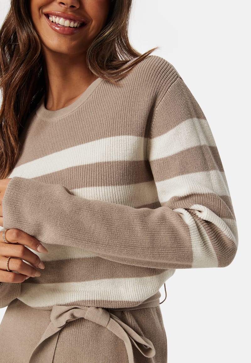 Happy Holly Striped O-neck  Knitted Dress