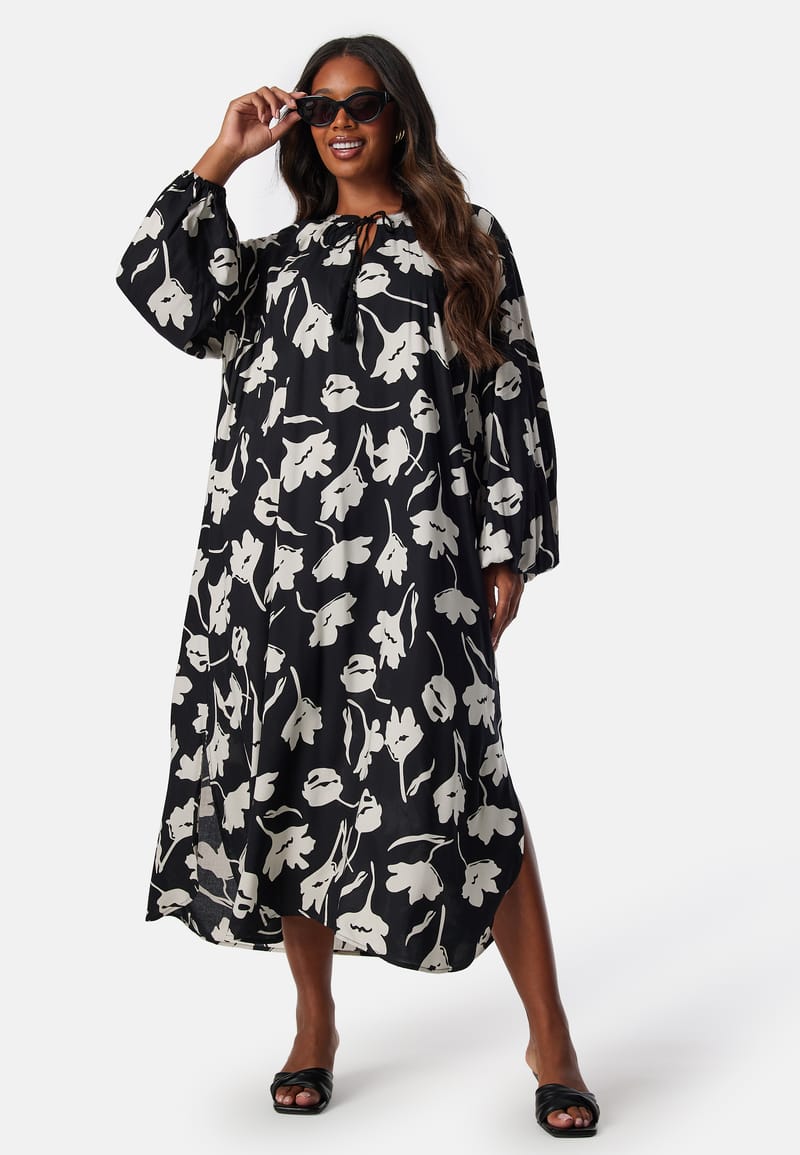 Happy Holly V-neck Raglan Viscose Dress