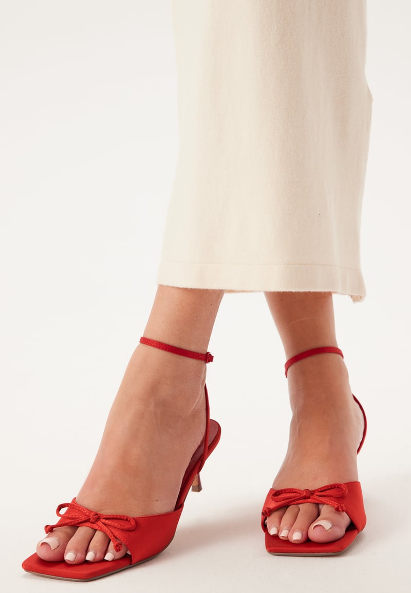 BUBBLEROOM Bow Low heel Strap Sandal
