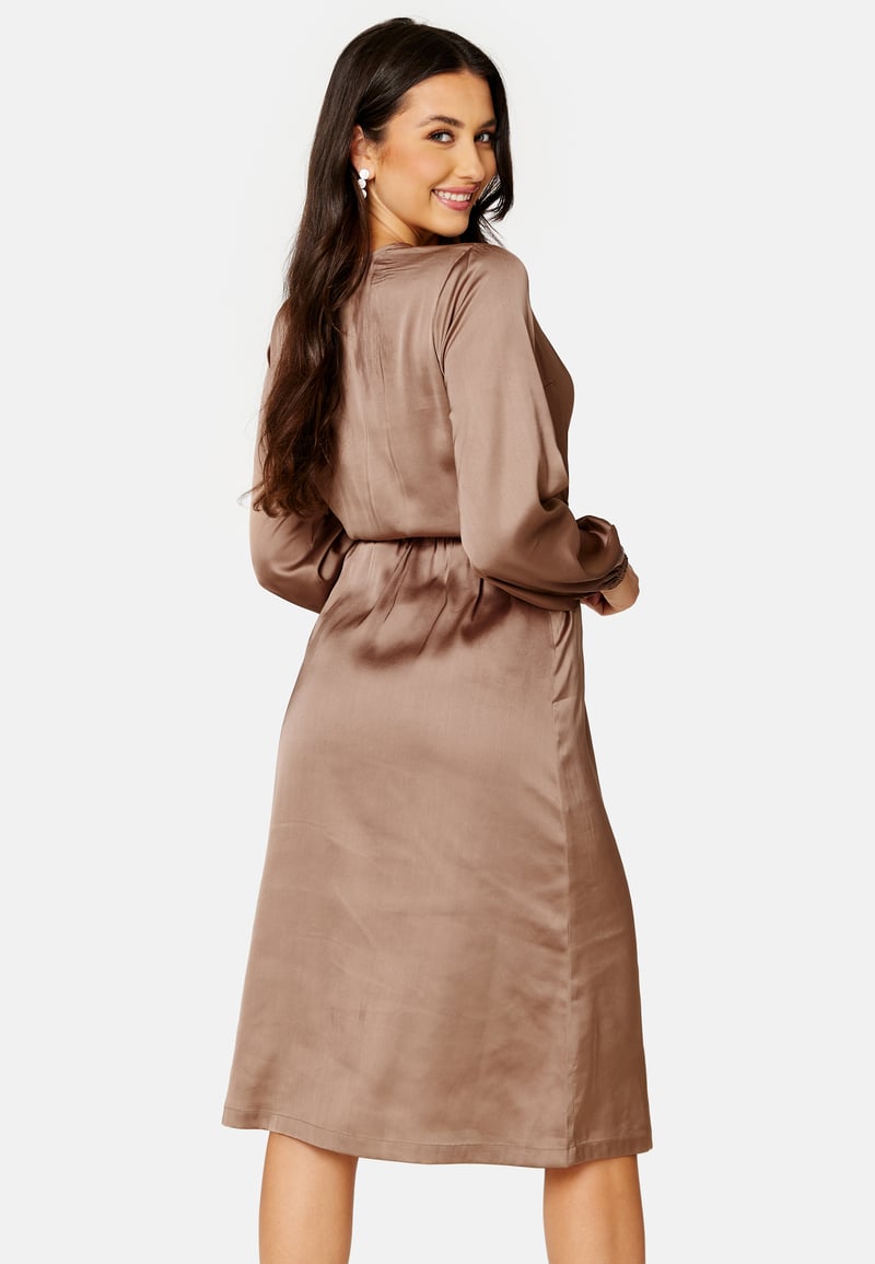 BUBBLEROOM Gisele Satin Midi Dress